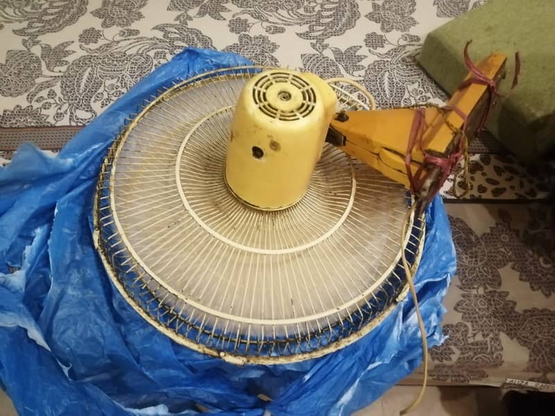 Bracket fan 2