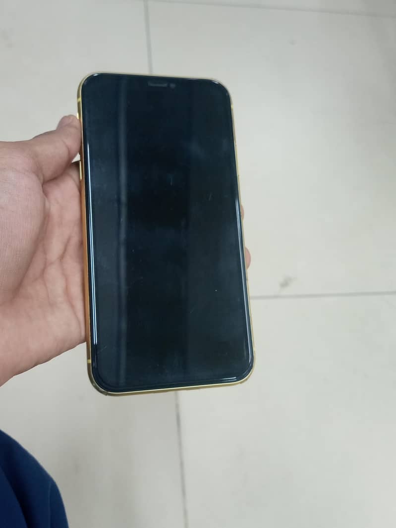 Apple iPhone 11 2