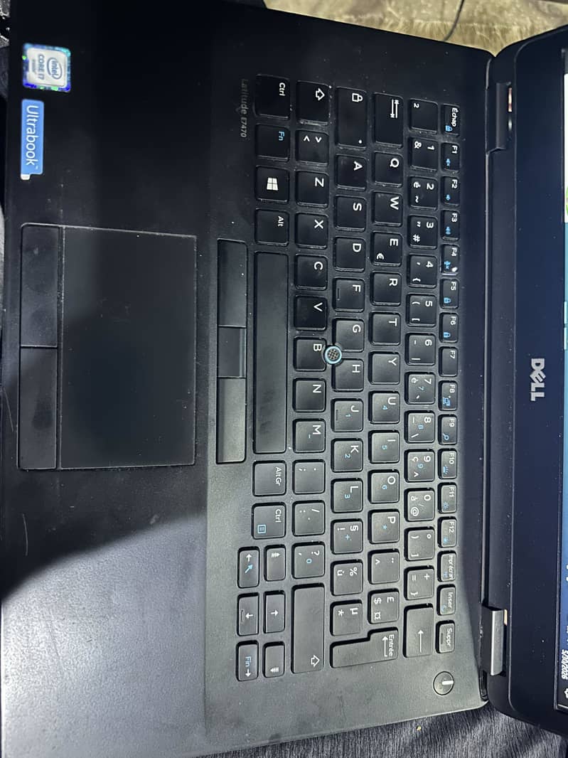 Dell Latitude E7470 2
