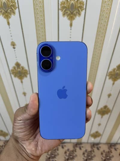Apple iPhone 16