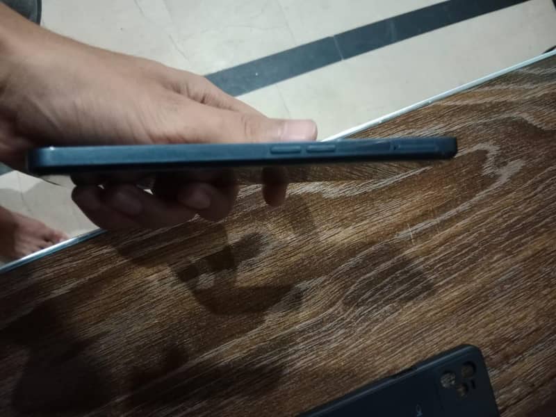 Realme C35 3