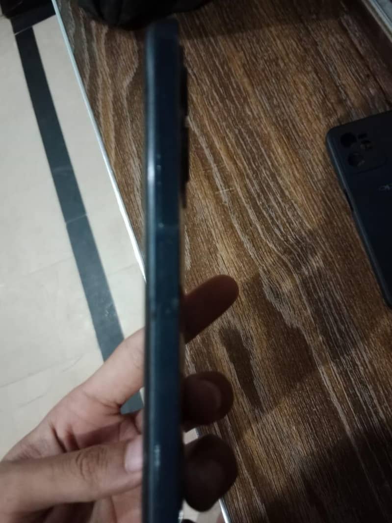 Realme C35 4