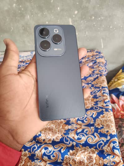 Infinix Hot 40 Pro