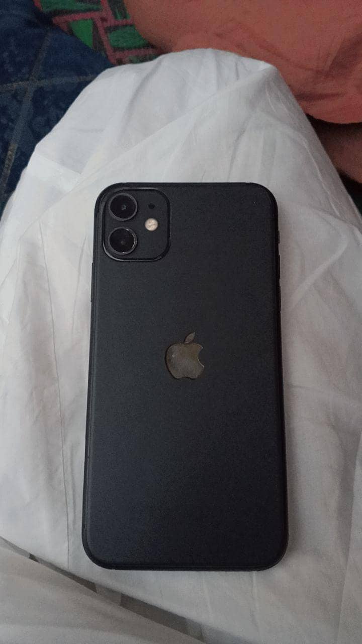 Apple iPhone 11 0