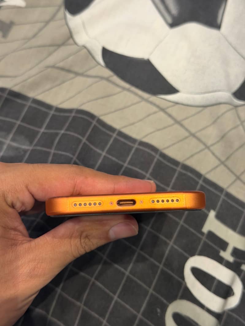 Apple iPhone 17 Pro Max 2