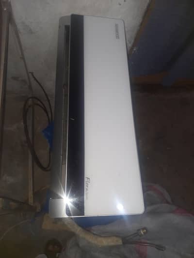 kenwood split ac 1 ton  10 by 9