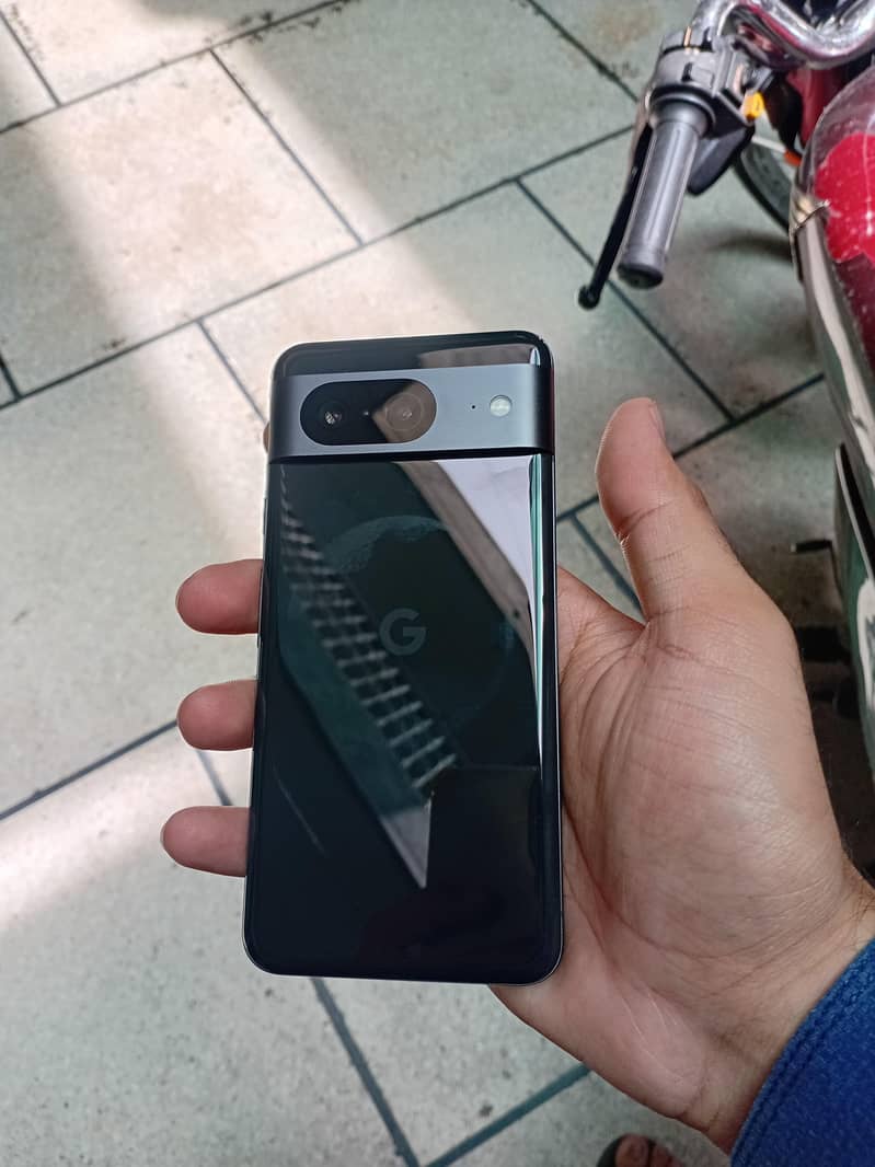 Google Pixel 8 1