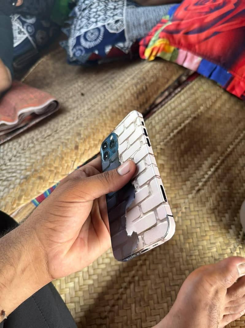 Apple iPhone 12 Pro 1