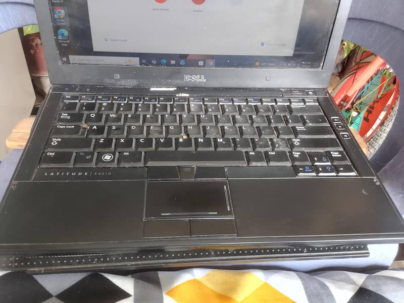 Dell Latitude E4310 5