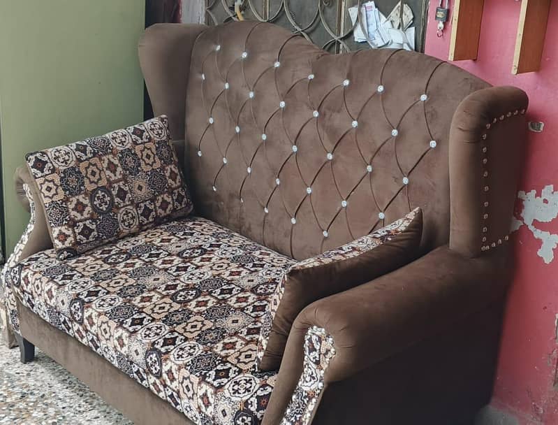 Botal SoFa. . 4