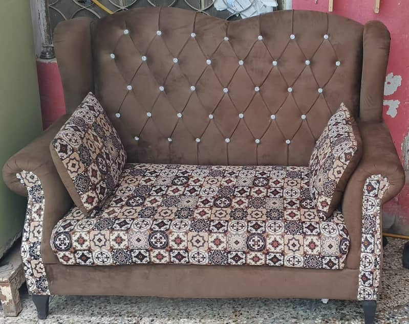 Botal SoFa. . 5