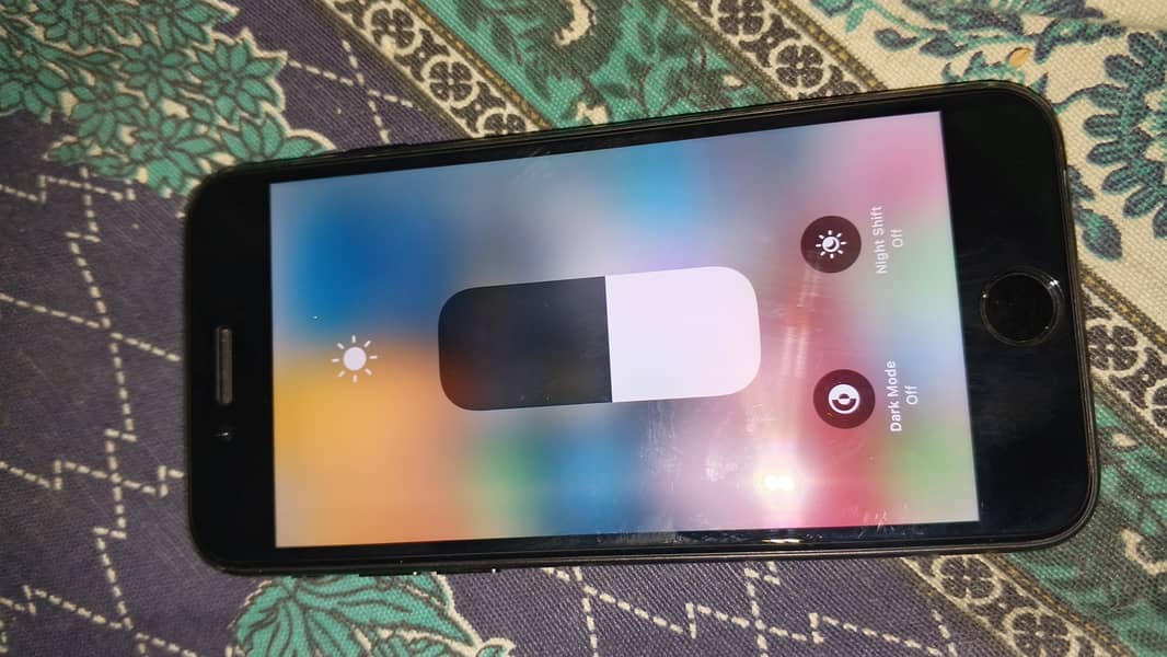 Apple iPhone 7 1