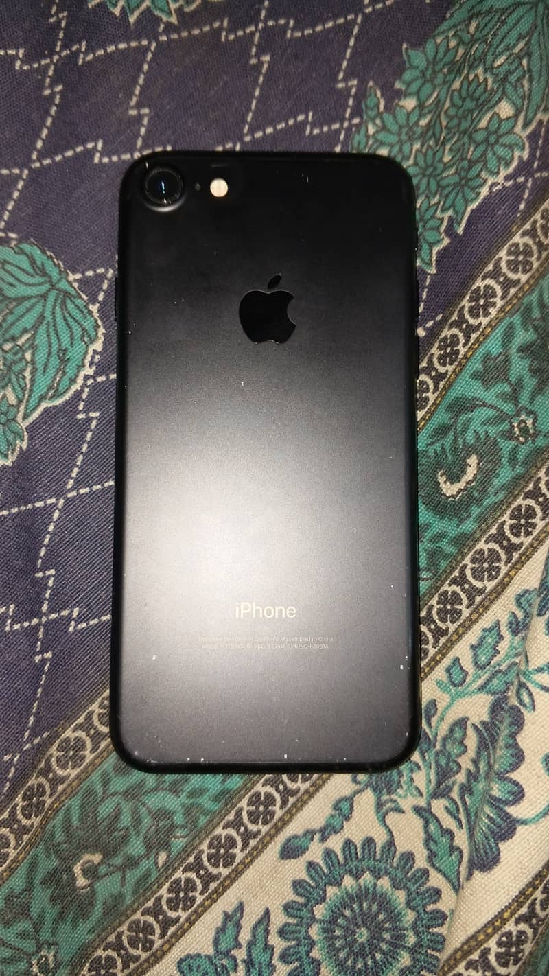 Apple iPhone 7 2