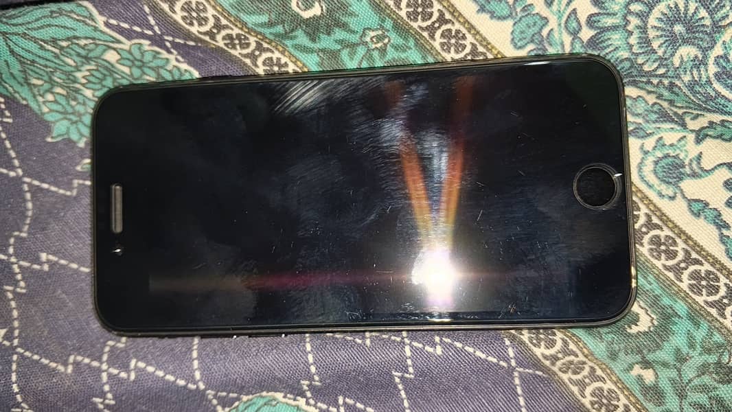 Apple iPhone 7 3