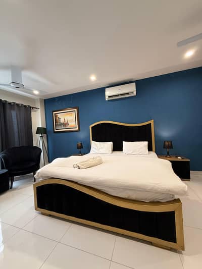 Proper 1 Bedroom with attached Washroom available for Per Day
