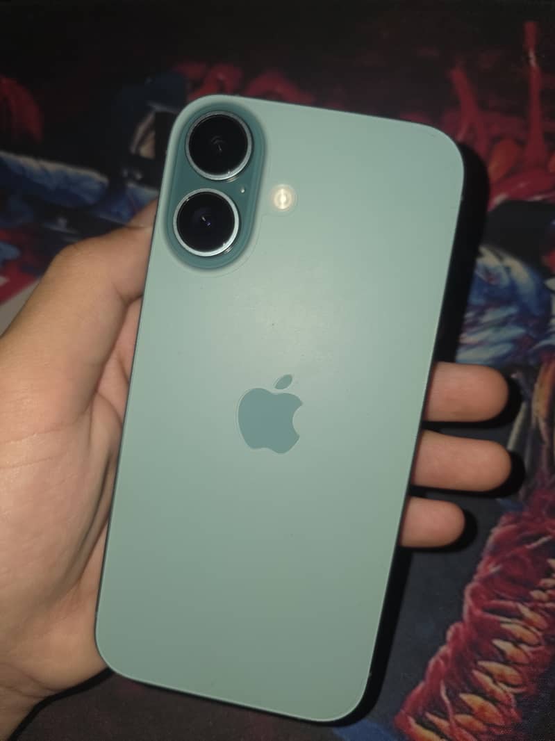 Apple iPhone 16 0
