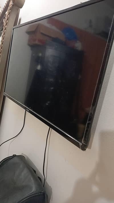 Haier 32 inches led