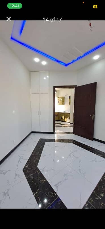 2 bed Portion for Rent in Gulistan Colony Nice Location Lane 3