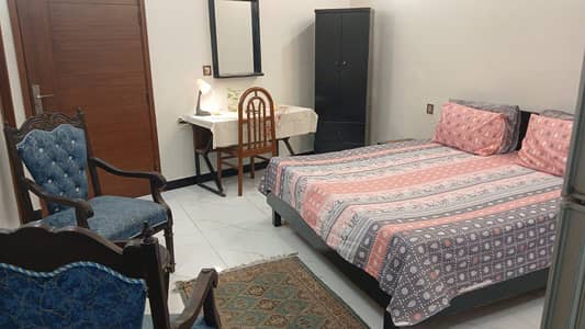 Portion Available on Rent Gulshan. e. Iqbal