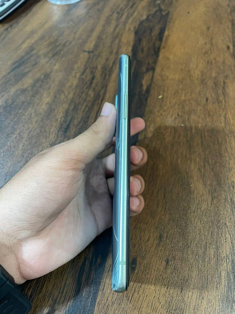 One Plus 9R 2