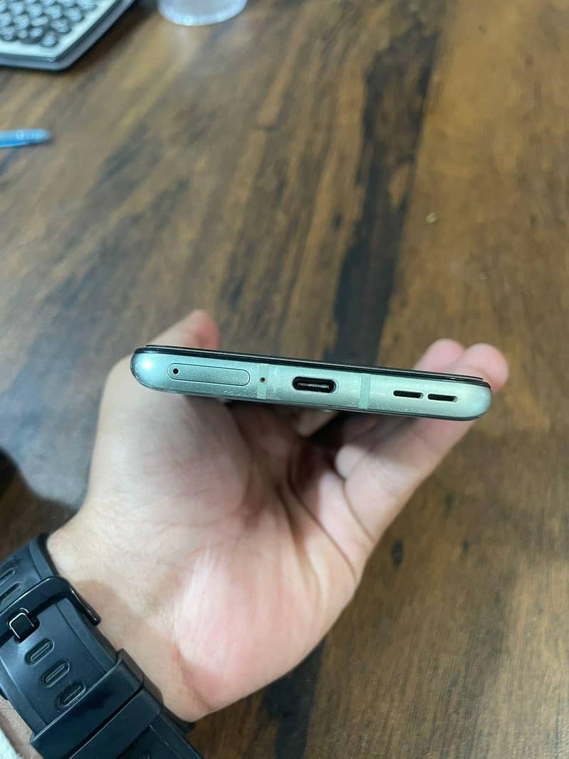 One Plus 9R 5