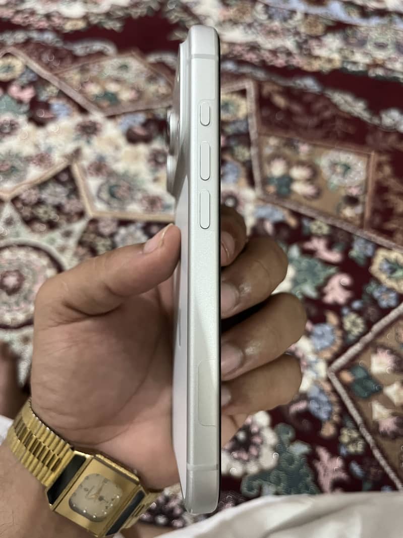Apple iPhone 17 pro 5