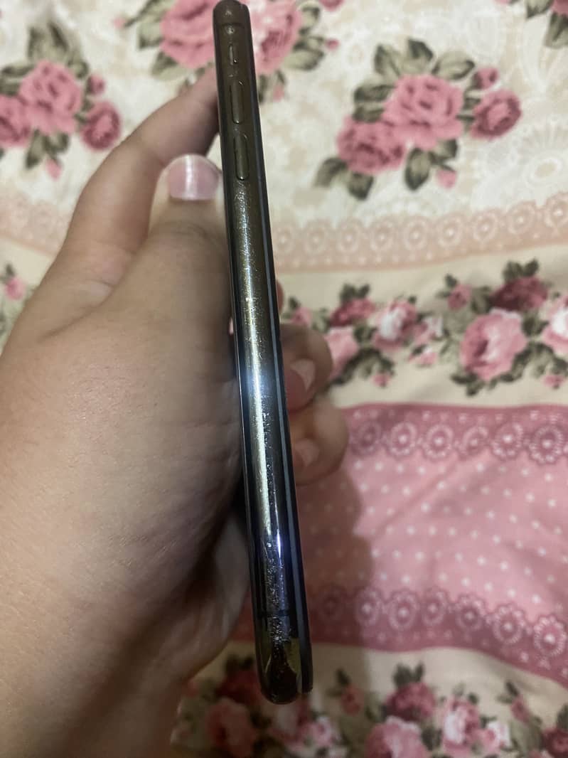 Apple iPhone X 2