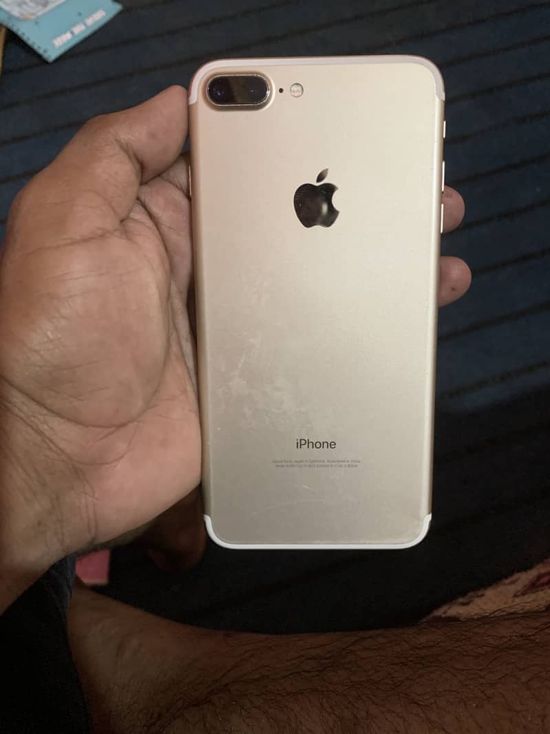 Apple iPhone 7 Plus 2