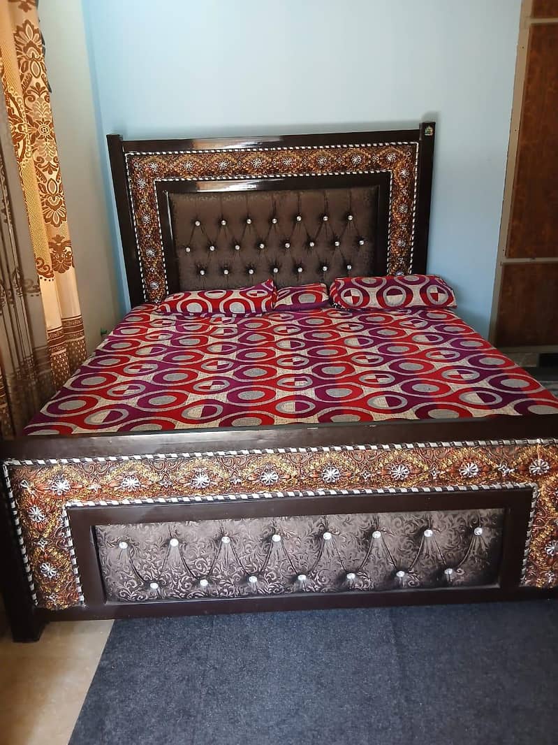 iron double bed 0