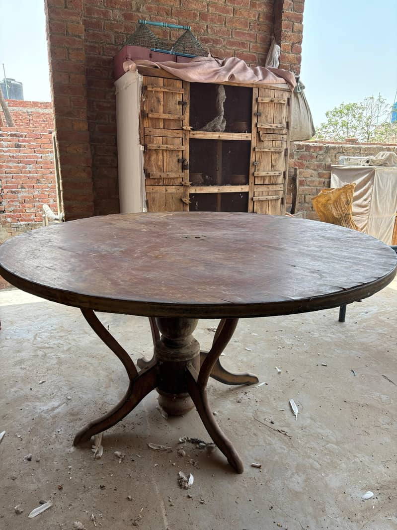 dining table good for use 0