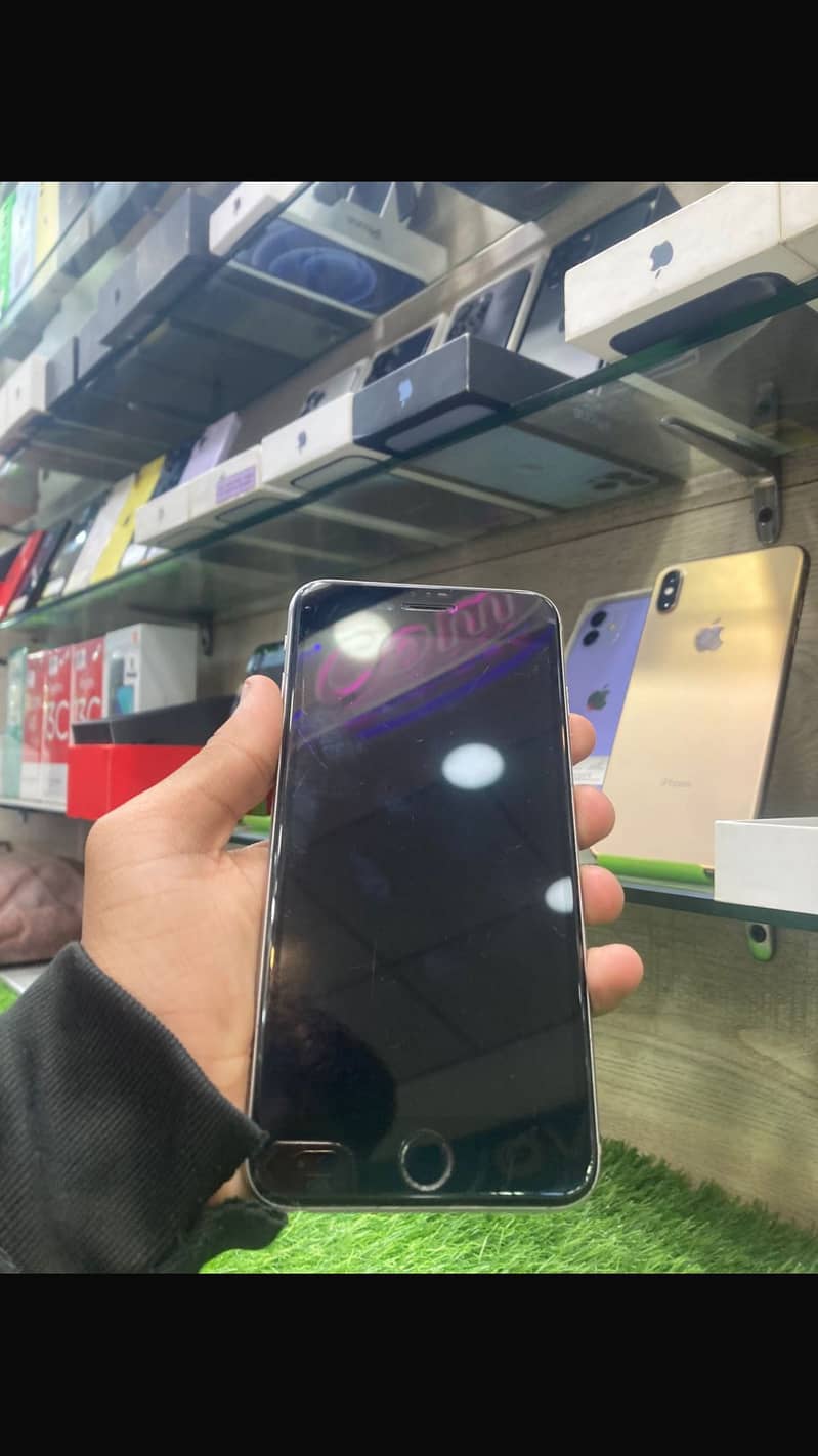 Apple iPhone 6S Plus 3