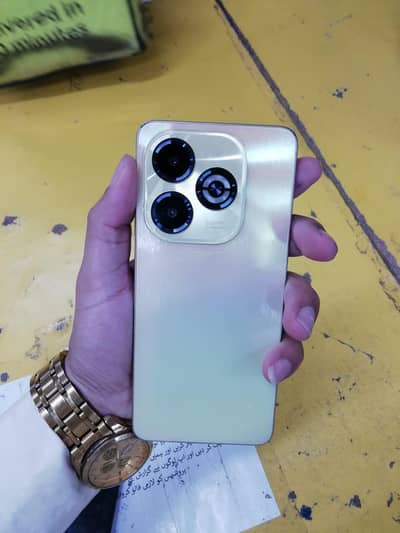 Infinix Smart 8 Plus 4+4/64GB Storage 10/9