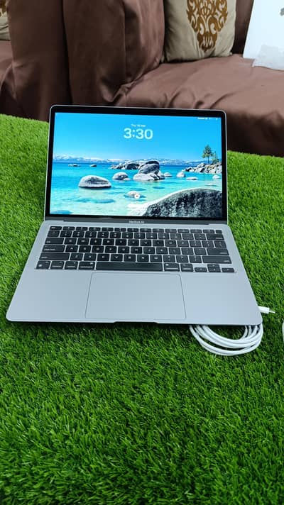 Macbook pro 2020, Core i7, 13 inch, 16GB RAM, 512GB SSD