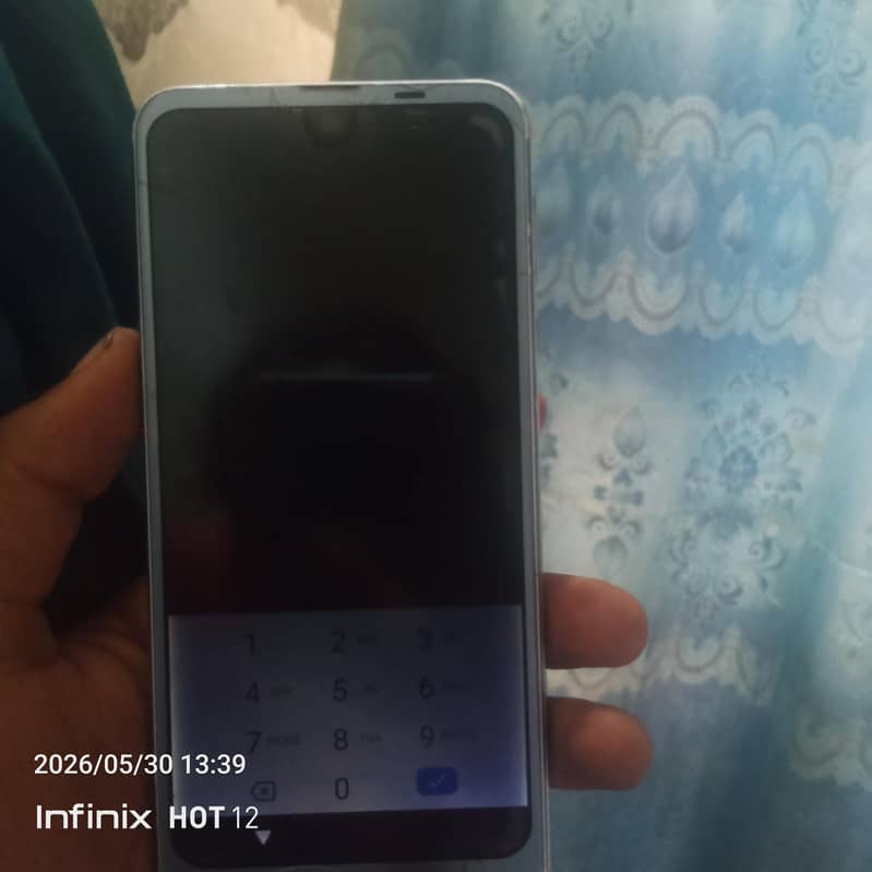 Sharp Aquos R2 0