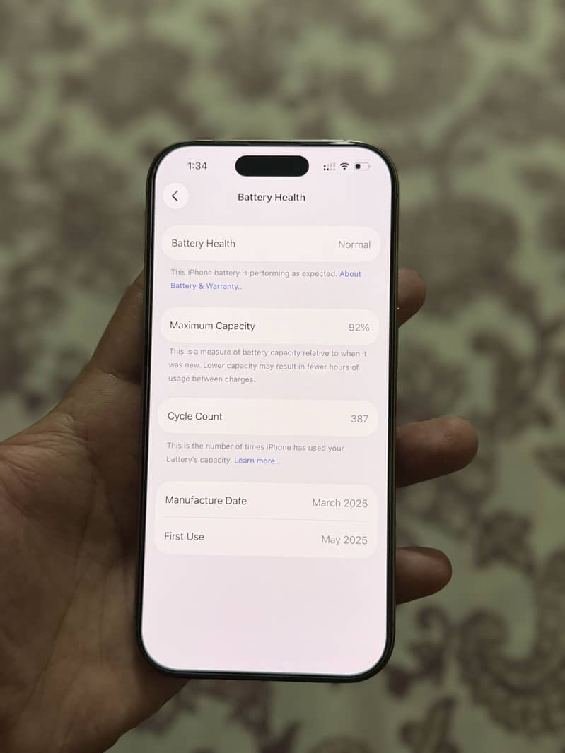 Apple iPhone 16 Pro 11