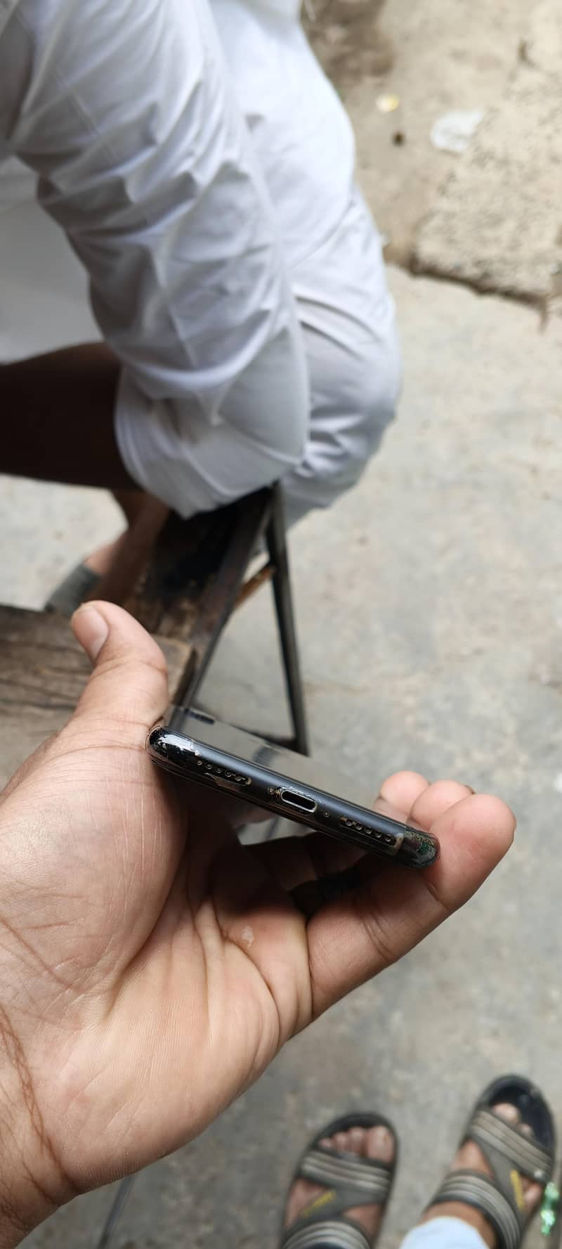 Apple iPhone X 4