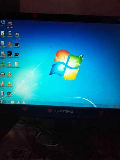 Hanns G 18.5 inch LCD monitor VGI DVA 100  working