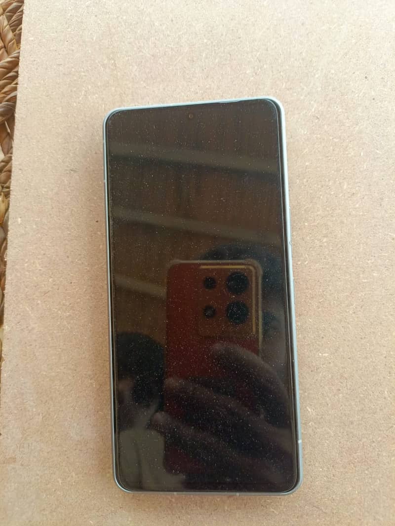 Sharp Aquos R7 1
