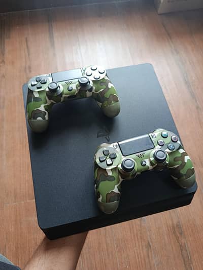 PS4 slim 1TB Jailbreak fw 12, 13 games installed