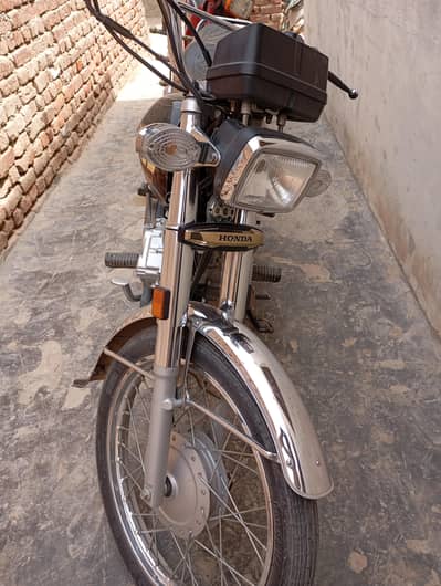 Honda 125s Gold Edition