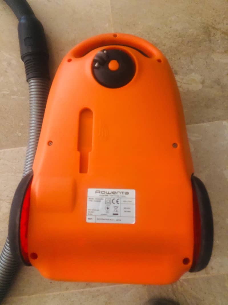 vacuum cleaner 3