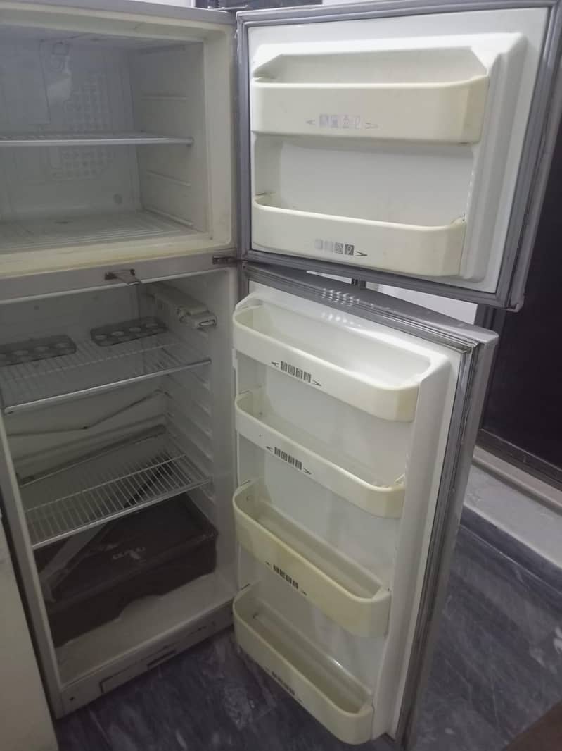 Refrigerator 1