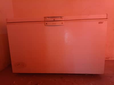 Waves Freezer in Working Condition Good Cooling