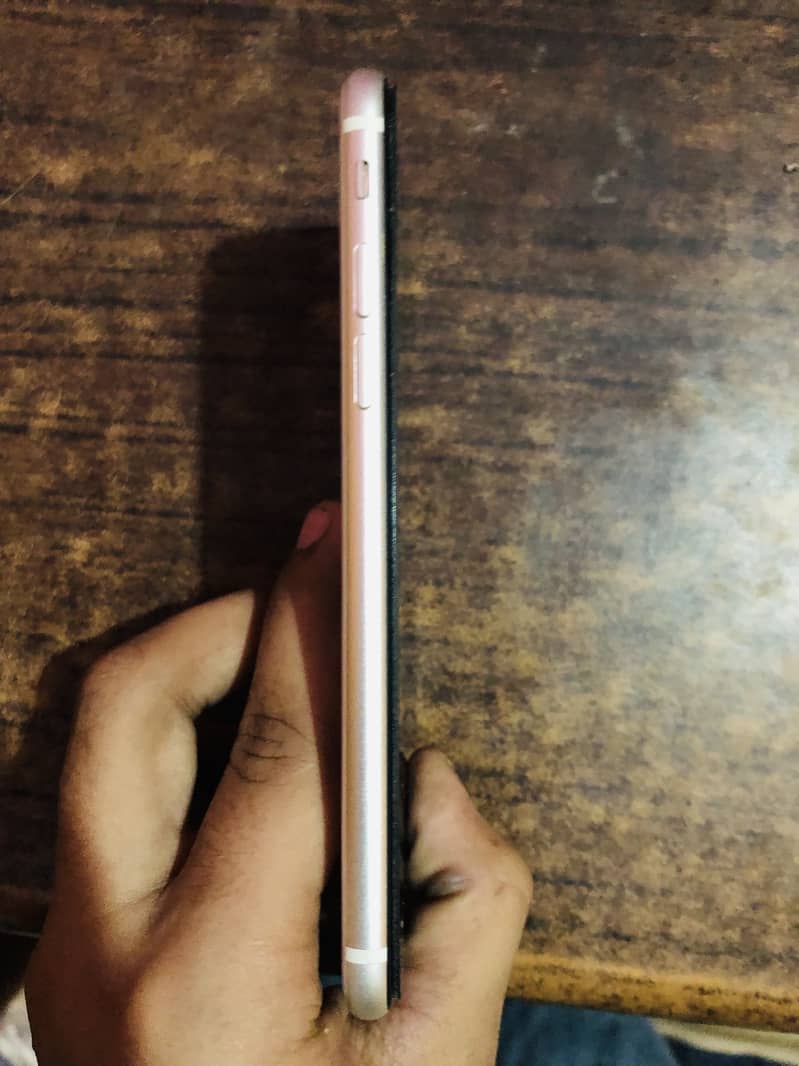 Apple iPhone SE 4