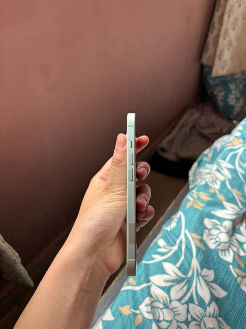 Iphone 15 JV 1