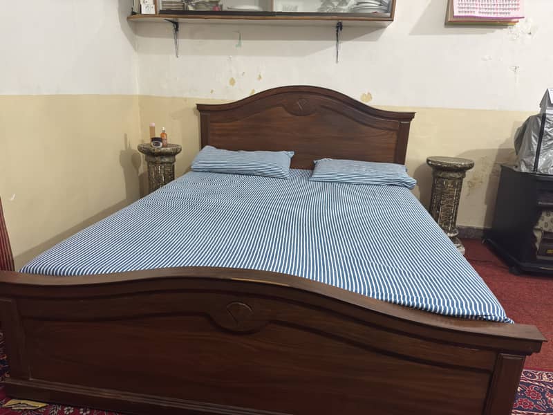 Double Bed 0