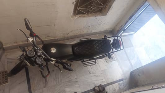 Suzuki GS 150 2025