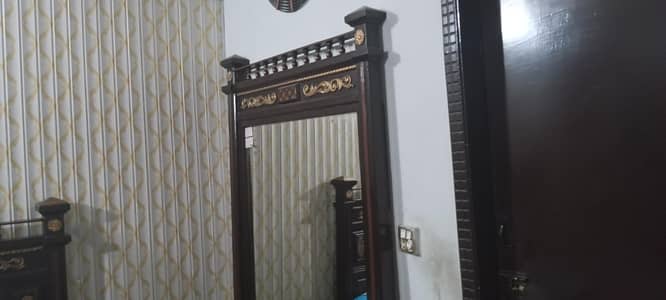 Dressing Table With Big Mirror