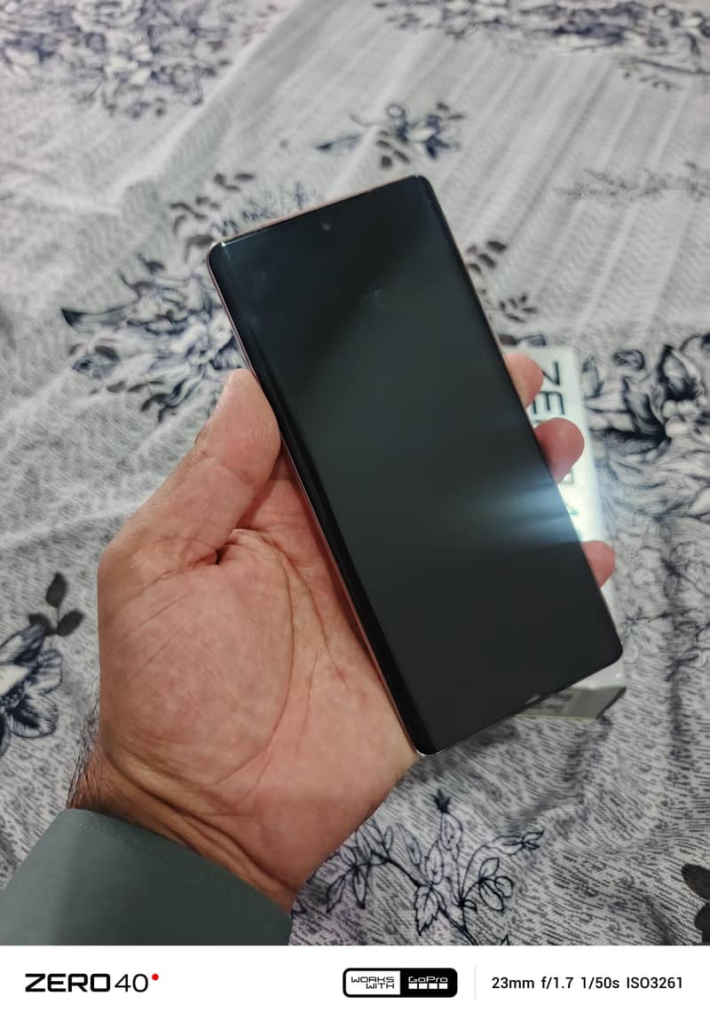 Infinix Zero 40 4