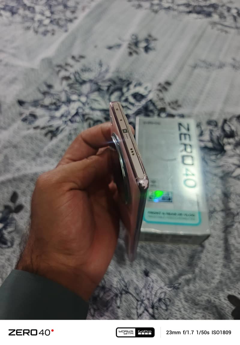 Infinix Zero 40 7